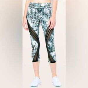 Lululemon Never Still Crop 21” Wildwood Multi Nocturnal Teal Blue Mesh size 6